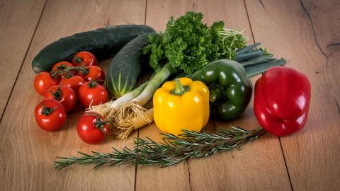 Photo courtesy of Pixabay https://pixabay.com/en/vegetables-crop-tomatoes-pepper-2977891/