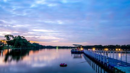 A beautiful river is shown. Courtesy of Pixaby.