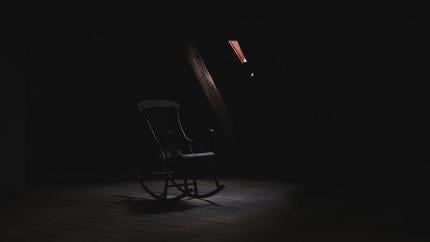 https://pixabay.com/photos/house-rocking-chair-dark-room-2601655/