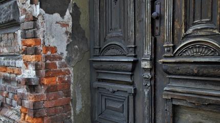 https://pixabay.com/photos/old-door-figured-it-out-open-gates-3505413/