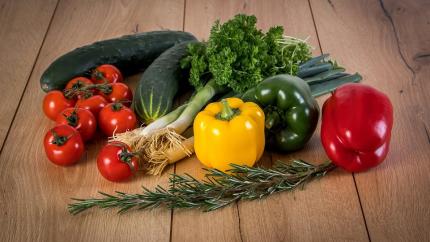 Photo courtesy of Pixabay https://pixabay.com/en/vegetables-crop-tomatoes-pepper-2977891/