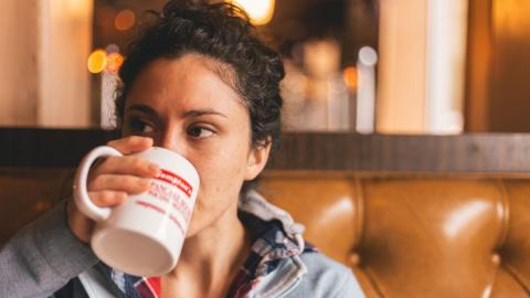 https://www.pexels.com/photo/woman-drinking-cup-of-beverage-1557692/