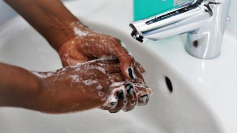 https://pixabay.com/photos/corona-hand-washing-virus-covid-19-5069862/