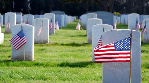 Photo courtesy of Pixabay: https://pixabay.com/en/flag-memorial-honor-american-958343/