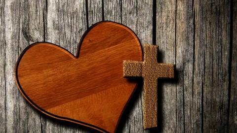 Photo courtesy of Pixabay https://pixabay.com/en/heart-cross-christianity-faith-1166557/