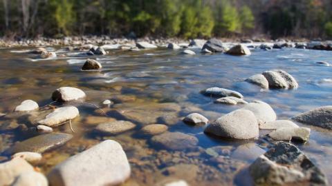 https://www.pexels.com/photo/rocks-river-stones-nature-7138/