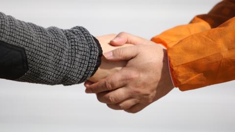 Photo courtesy of Pixabay https://pixabay.com/en/people-hand-male-handshake-man-3238943/