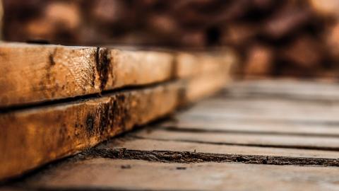 https://www.pexels.com/photo/selective-focus-photography-of-brown-surface-281513/